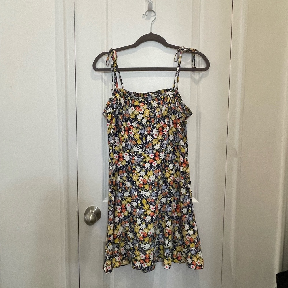 Socialite Floral Dress Medium Like New